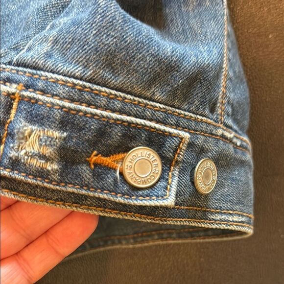 Hollister Cali Distressed Blue Denim Jacket size small - Picture 9 of 11